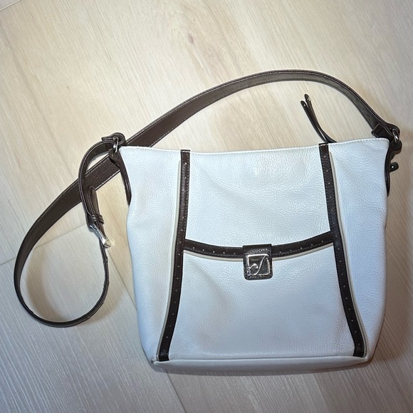 Stone Mountain White Leather Bag - Picture 5 of 16